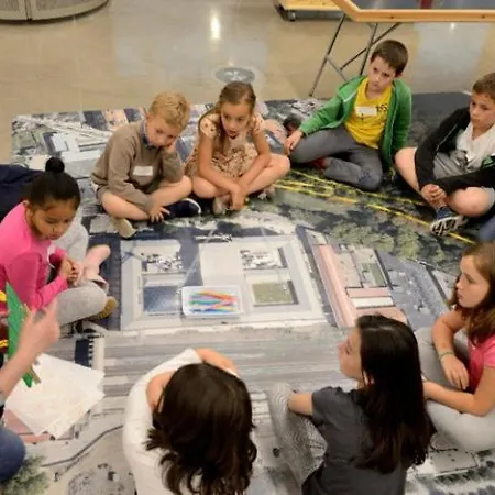 Big 4 In A Centric Parking Included Holiday home