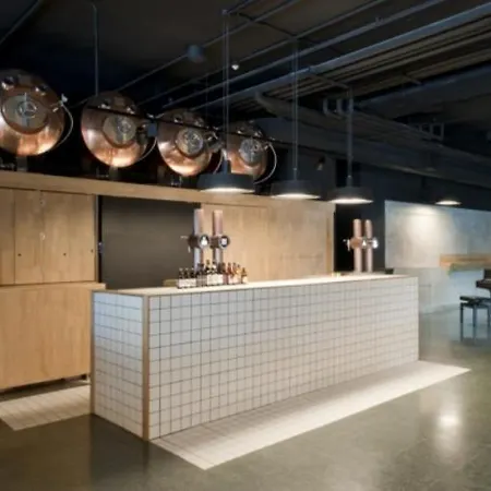 Big 4 In A Centric Parking Included