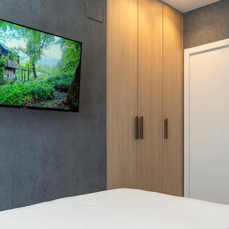 Big 4 In A Centric Parking Included Holiday home San Sebastian