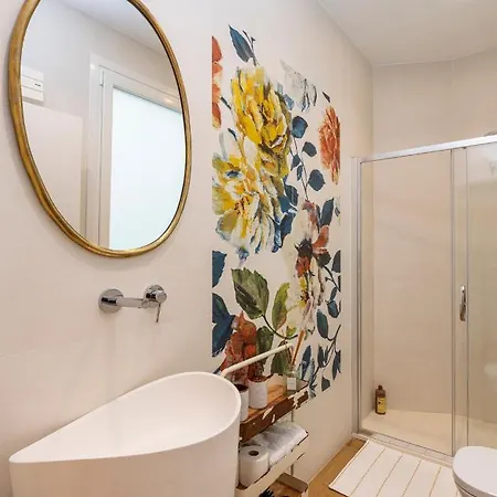 Big 4 In A Centric Parking Included Holiday home *