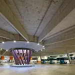 Vakantiehuis Big 4 In A Centric Parking Included *