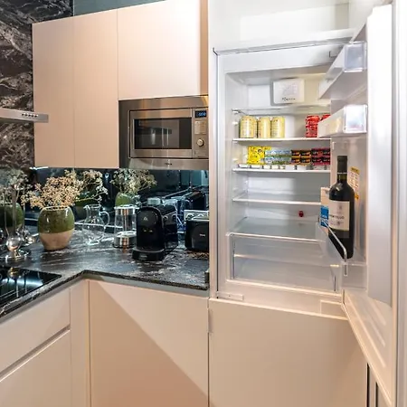 Big 4 In A Centric Parking Included Ferienhaus *