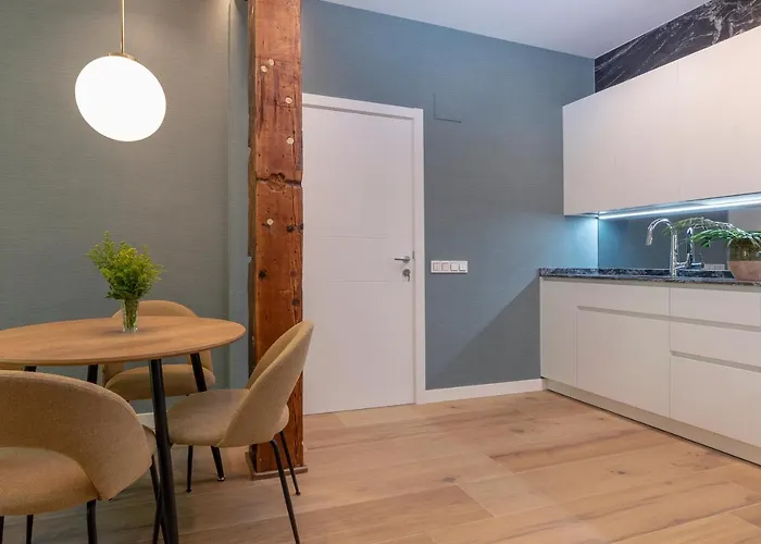 Big 4 In A Centric Parking Included Semesterbostad San Sebastián