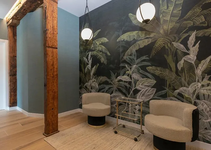 Big 4 In A Centric Parking Included *