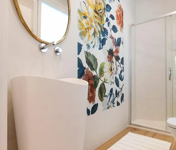 Big 4 In A Centric Parking Included Semesterbostad