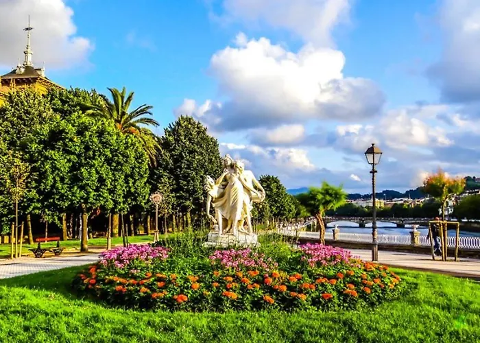 Big 4 In A Centric Parking Included Semesterbostad