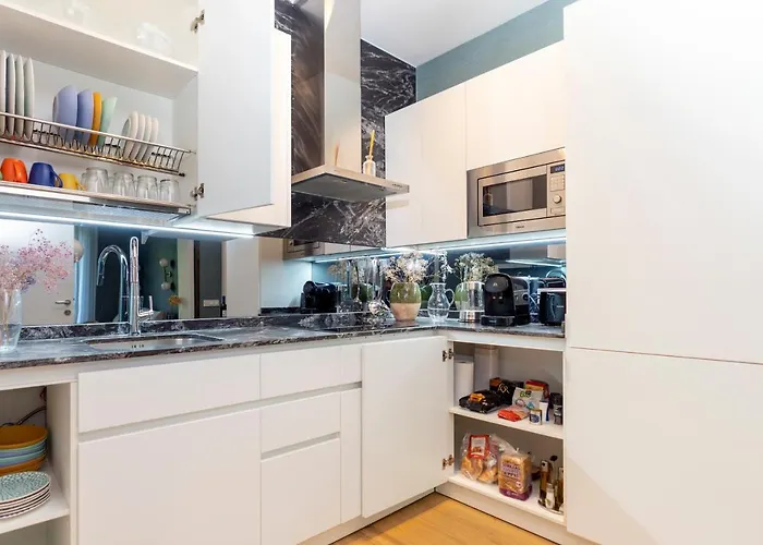 Big 4 In A Centric Parking Included Semesterbostad *