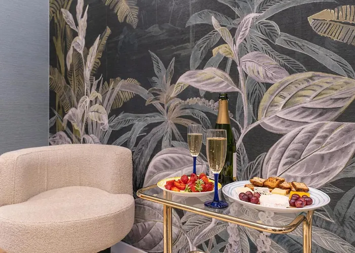 Big 4 In A Centric Parking Included Hébergement de vacances